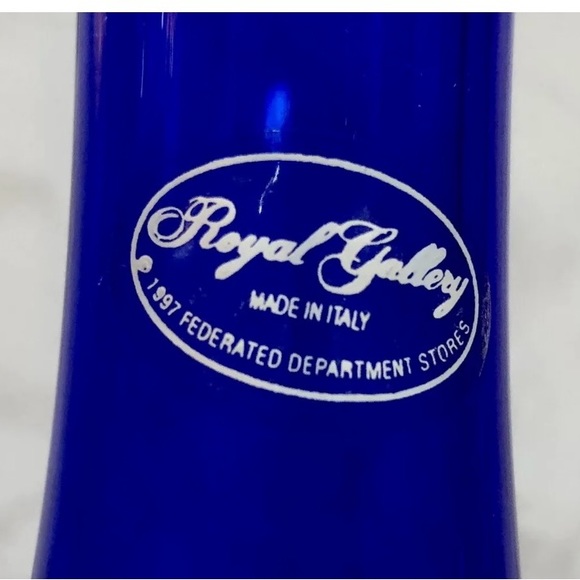 Two 13” Vintage Royal Gallery Made in Italy Vases - Cobalt Blue & Emerald Green - Picture 4 of 10